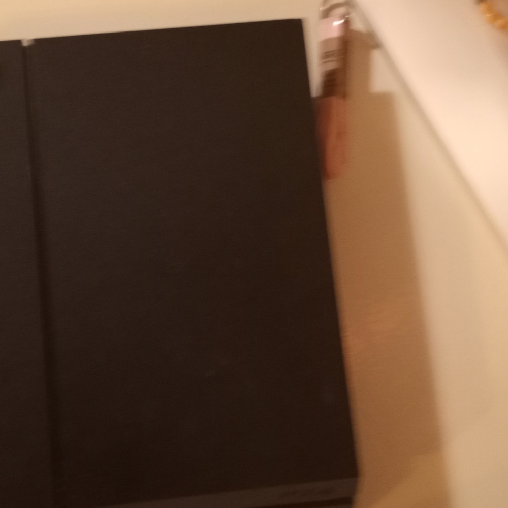 Playstation 4 - Picture 2 of 2